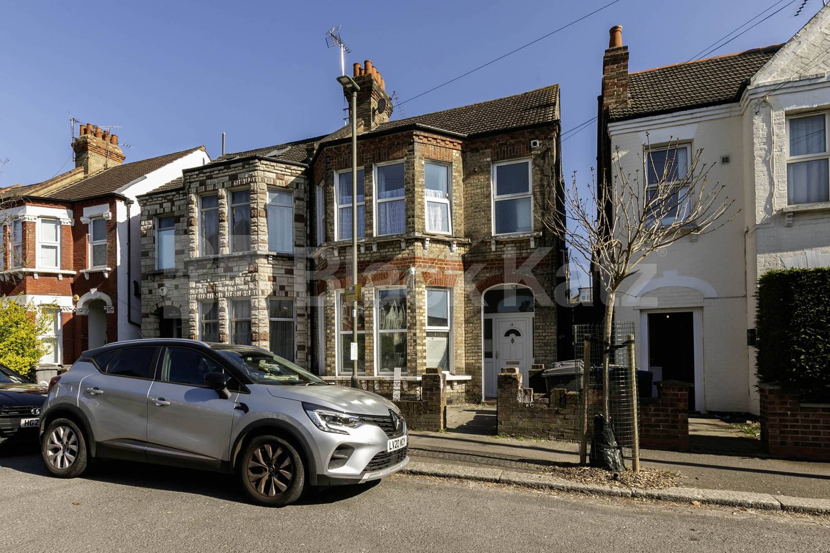 			Studio Apartment, 1 bath, 1 reception Apartment			 Ash Grove , Cricklewood (Inclusive of Council tax, Gas+ Water)